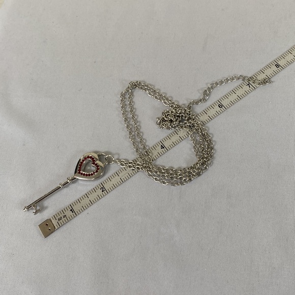 Long skeleton key silvertone red rhinestone necklace - Picture 6 of 6
